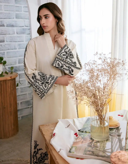 2 Pcs Women's Unstitched Embroidered Suit