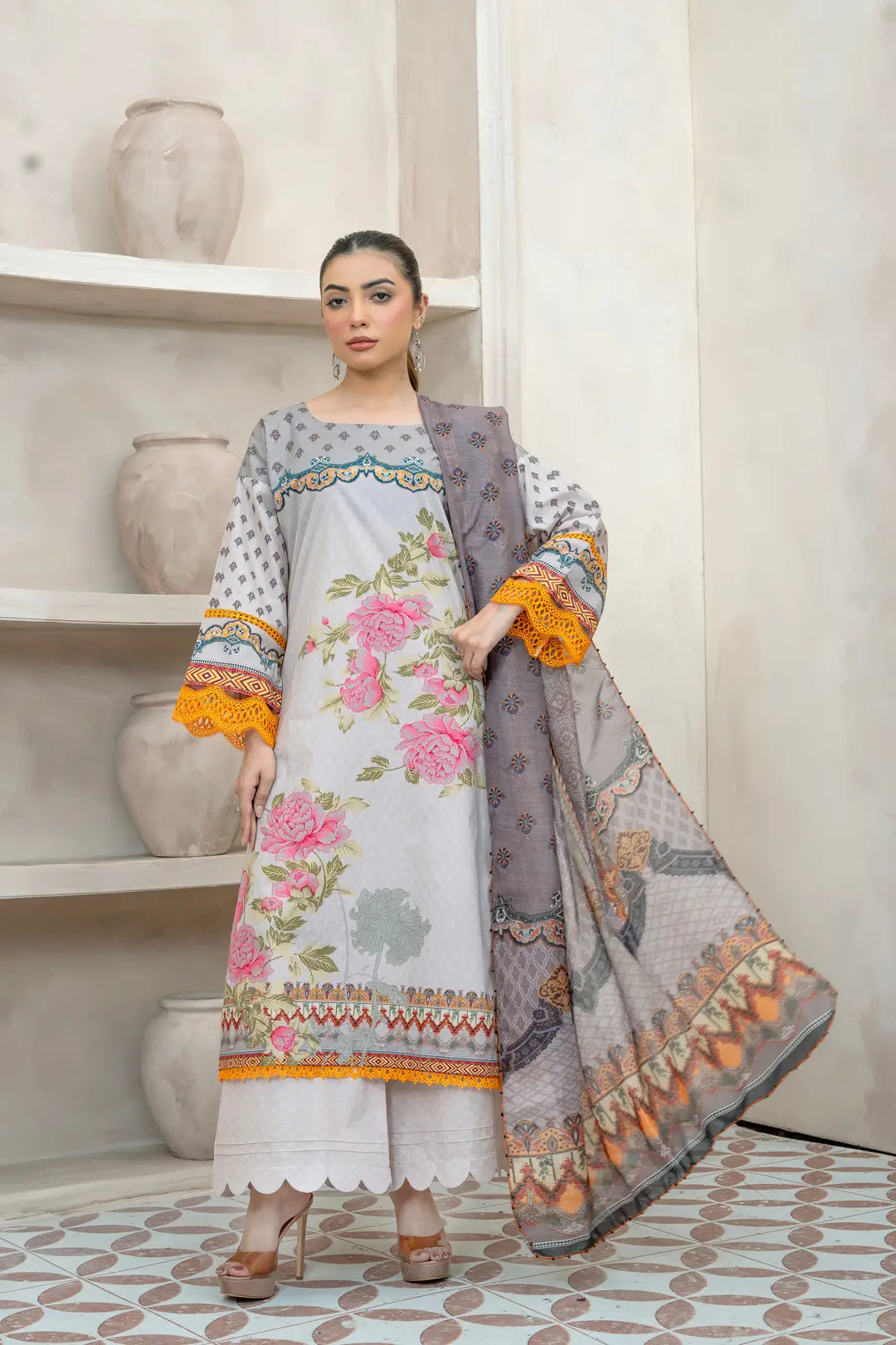 3 Pcs Women's Unstitched Printed Suit